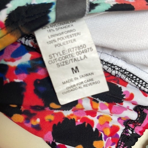❤️ KENNETH COLE Reaction Bikini Top Size M - Picture 5 of 5